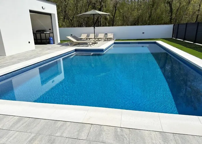 Jagoda By Interhome Ladici