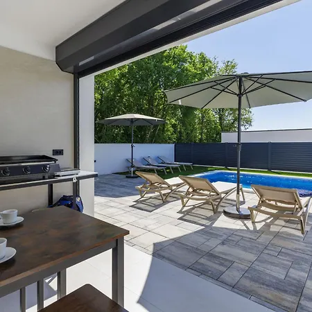 فيلة Jagoda By Interhome *