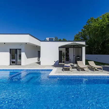 فيلة Jagoda By Interhome Ladici