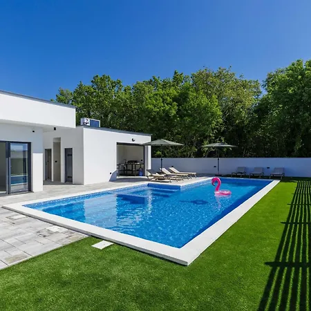 Jagoda By Interhome فيلة Ladici