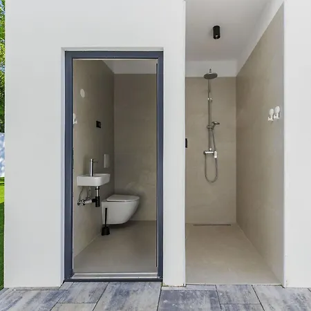 Jagoda By Interhome * Ladici
